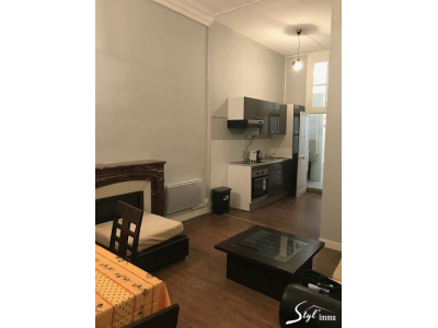 Appartement VIDE ou Meublé GRACIEUSEMENT T2 Rue Jean BAFFIER Sécurisé dans petite cour ., bourges