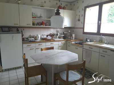 Urgent -  Craponne - Centre - Au calme Maison avec terrain et double garage, Craponne