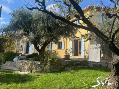 Maison dans les oliviers avec vue imprenable sur le Saint Julien et le Mont Ventoux, Buis les baronnies