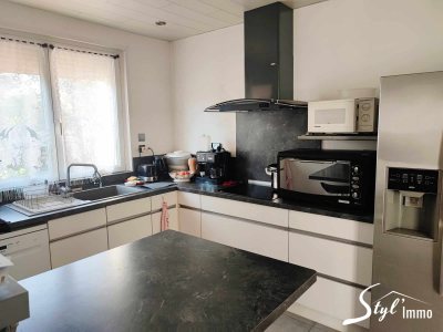 GRANDE VILLA FAMILIALE AVEC JARDIN -  CENTRE-VILLE BAGNOLS-SUR-CEZE 30, Bagnols sur ceze