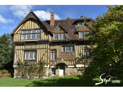 MAGNIFIQUE MANOIR NORMAND AU COEUR D'UN VILLAGE, Pont audemer