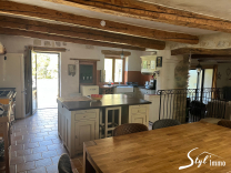 MAS EN PIERRE RENOVE SUR 3 264 M2 DE TERRAIN