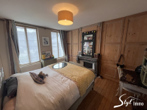 Maison avec 6 chambres et terrasse en centre-ville!