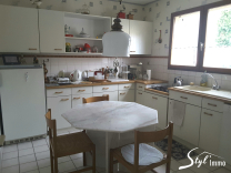 A saisir -  Craponne - Centre - Au calme Maison avec terrain et double garage