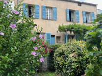 Maison de Maître avec jardin vue sur la Saint Julien, Buis les baronnies