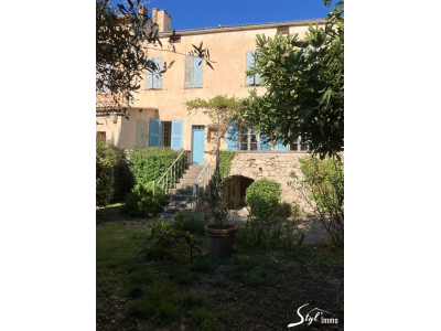 Maison de Maître avec jardin vue sur la Saint Julien, Buis les baronnies