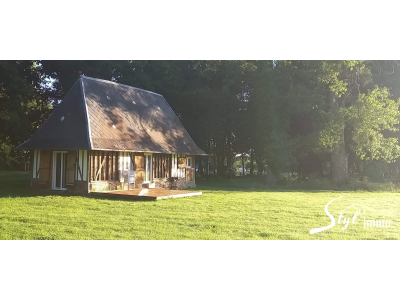 Ensemble de 5 Maisons Normandes avec colombier et mare paysagée sur 3ha, Pont audemer