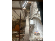 Immeuble à rénover entièrement au centre du village
