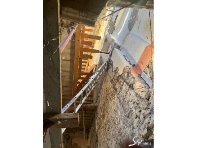 Immeuble à rénover entièrement au centre du village, Buis les baronnies