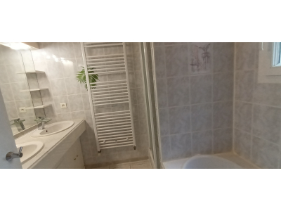 APPARTEMENT AVEC GARAGE BAGNOLS SUR CEZE, Bagnols sur ceze