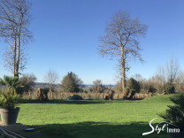 Propriété sur 8600m2 de jardin avec vue dégagée!