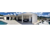 Maison contemporaine avec vue sur le Saint Julien et le Mont Ventoux