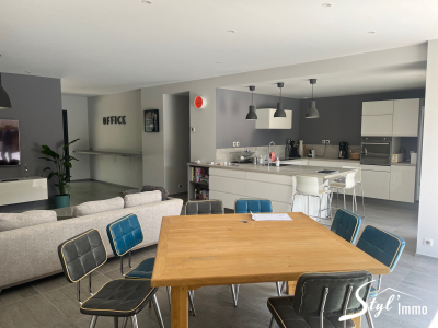 Maison contemporaine avec vue sur le Saint Julien et le Mont Ventoux, Buis les baronnies