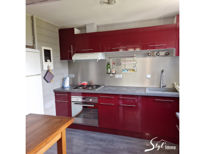 CHARMANTE MAISON SUR UN GRAND TERRAIN, St auban sur l ouveze