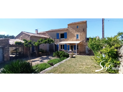 MAS EN PIERRE EN PROVENCE, Tresques
