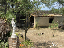 TRESQUES 30 GARD : Villa 5 chambres plus 2 grands garages sur terrain de 4689 m2