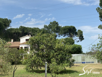 TRESQUES 30 GARD : Villa 5 chambres plus 2 grands garages sur terrain de 4689 m2