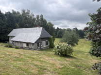 Corps de Ferme avec VUE! et 4ha de prairie.