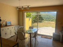 Maison en pierre avec vue imprenable