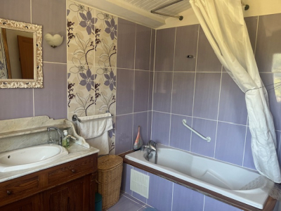 Maison en pierre avec vue imprenable, Montbrun les bains