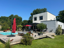 Maison d'Architecte avec piscine.