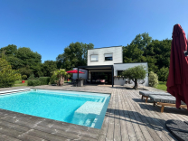 Maison d'Architecte avec piscine.