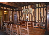 MAGNIFIQUE MANOIR NORMAND AU COEUR D'UN VILLAGE