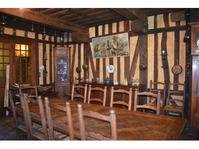 MAGNIFIQUE MANOIR NORMAND AU COEUR D'UN VILLAGE, Pont audemer