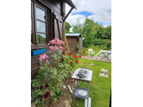 Maison (type chalet) de plain pied avec jardin!